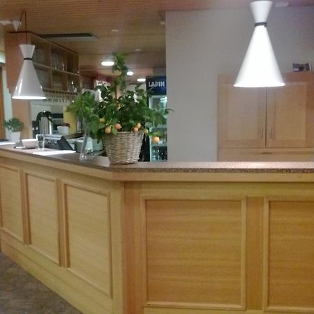Juthbacka Hotell Uusikaarlepyy Eksteriør billede