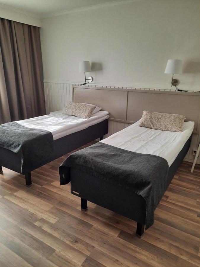 Juthbacka Hotell Uusikaarlepyy Eksteriør billede