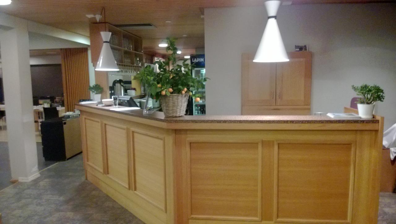 Juthbacka Hotell Uusikaarlepyy Eksteriør billede